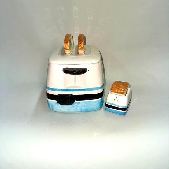 Other - White and Blue Food Storage Set with Gold Accents